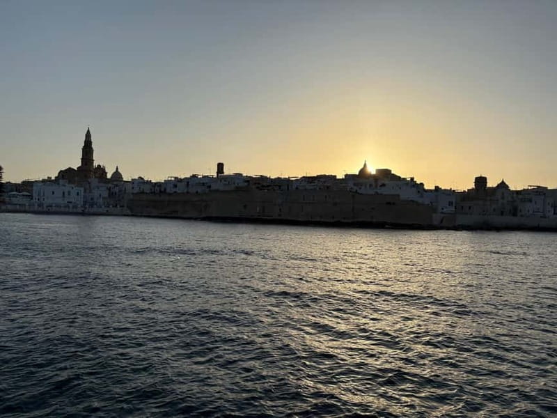 Mini tour in boat on the coast of Monopoli - Key Points