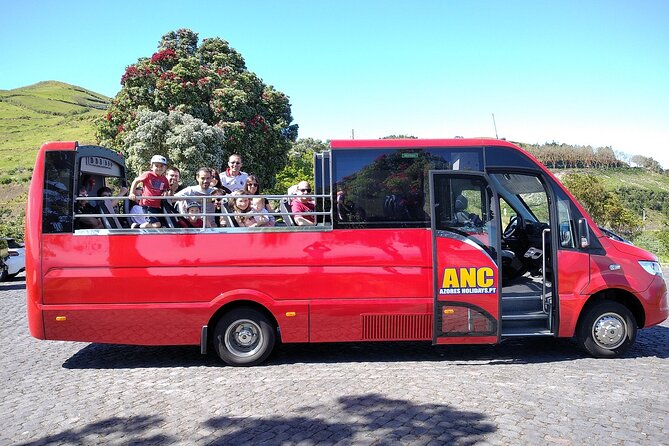 Minibus  Laketour  Furnas  Full Day (Shared) - Discovering Vila Franca do Campo and its Queijadas Factory