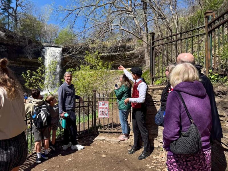 Minneapolis: Minnehaha Falls Trolley Ride - The Showstopper: Minnehaha Falls