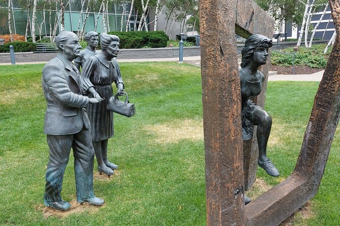 Minneapolis Walking Art Tour - Heart of Downtown - The Minneapolis Sculpture Garden: Art in the Heart of the City