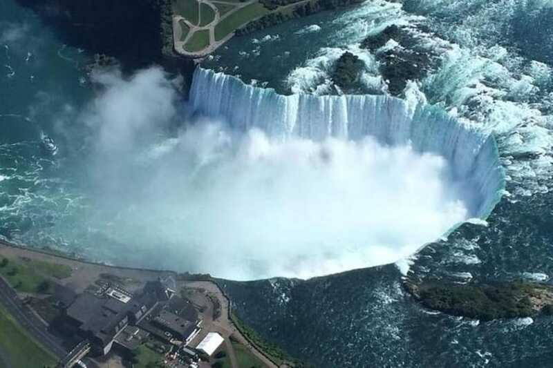Mississauga: Niagara Falls Day Tours with Boat and Lunch - What Sets This Tour Apart from Others