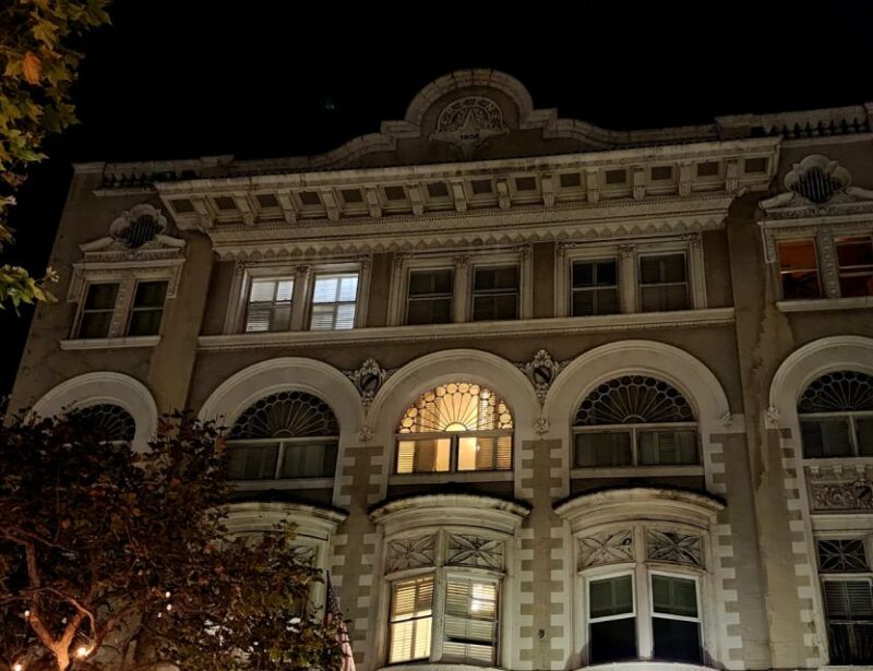 Mist, Mayhem & Murder: Monterey Ghost Tours - Key Points