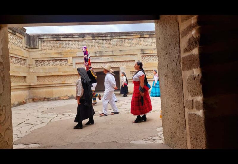 Mitla: Bike Tour to the Archaeological Zone and Caves with Rock Art - Guided Tour of Mitla Archaeological Zone