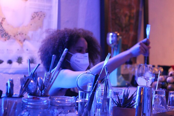 Mixology class with Mezcal in Oaxaca - Hands-On Cocktail Making Tools and Techniques