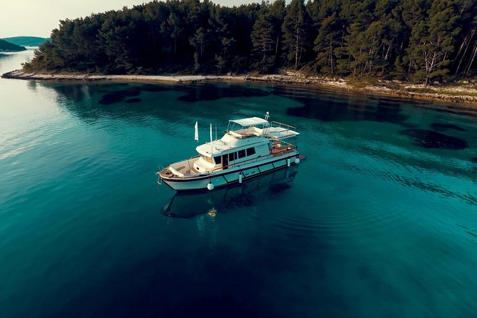 Mljet Island National park Yacht Excursion from Korcula Island - Fresh Mediterranean Cuisine with a View