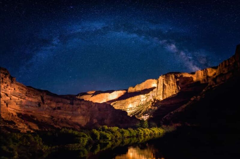 Moab: Colorado River Dinner Cruise with Music and Light Show - Practical Details and Physical Considerations