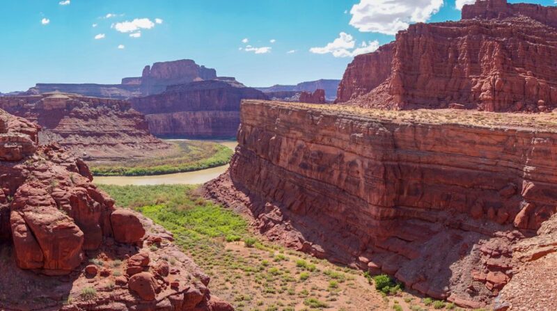 Moab: Half-Day Canyonlands National Park 4x4 Tour - Photo Opportunities at Iconic Sites