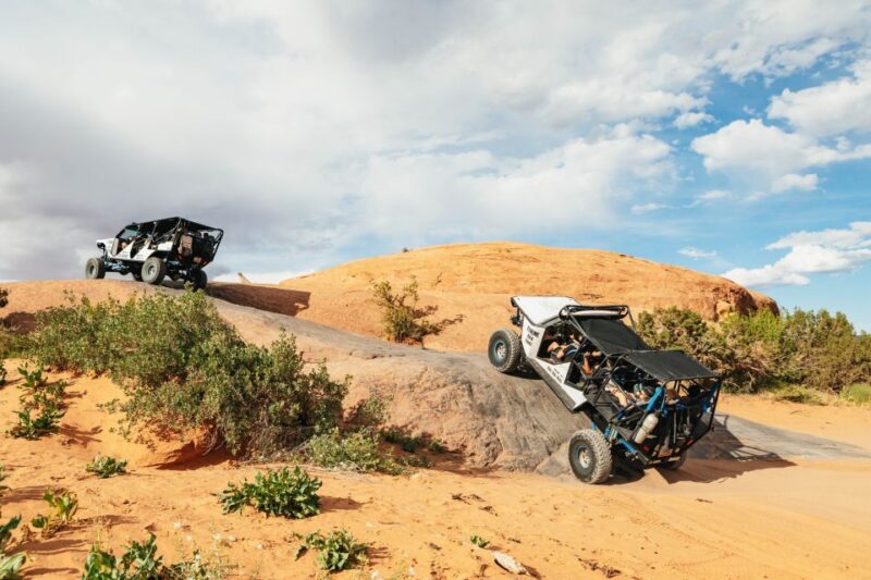 Moab: Hells Revenge Trail Off-Roading Adventure - Scenic Overlooks and Landscape Highlights