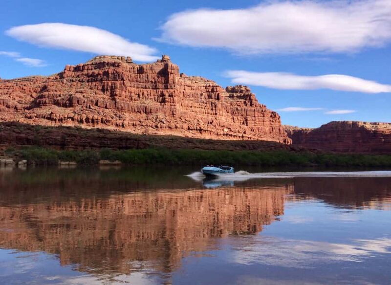 Moab: Meander Canyon Scenic Jet Boat Tour - Navigating the Colorado River Beyond the Road Ends
