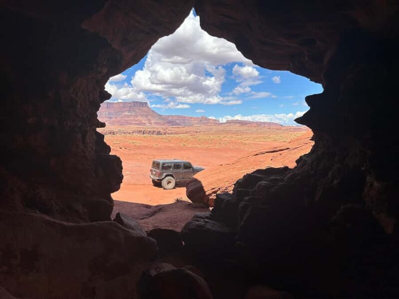 Moab: Private Scenic Jeep Tour with Guide - Key Points