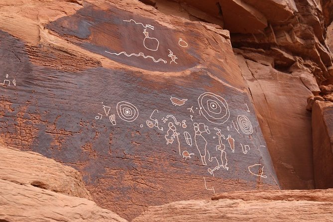 Moab Scenic Off-Road Adventure - Exploring Moabs Backcountry with a Skilled Guide