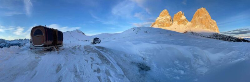 Mobile & Exclusive Snowsports Adventure with Sauna & Camper - Key Points