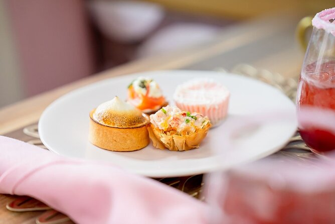 Mobile Tea Room Experience in New York - Key Points