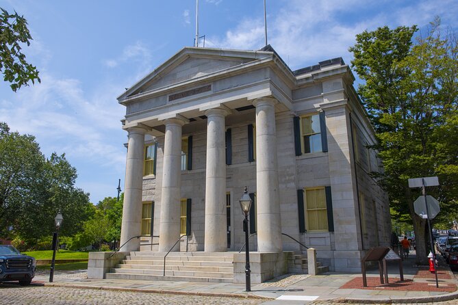 Moby Dick's New Bedford Smartphone Guided Walking Tour - Discovering the Massachusetts 54th Volunteer Regiment Memorial