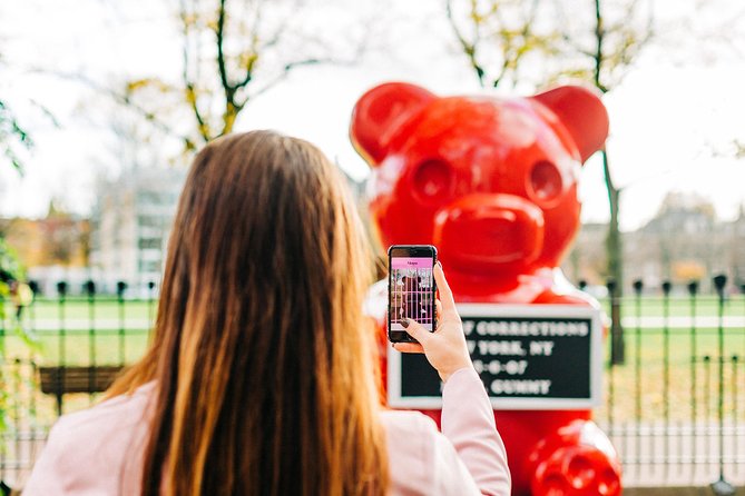 Moco Museum Amsterdam Admission Ticket with Banksy and more - The Indoor Experience: Exhibitions and Visual Effects