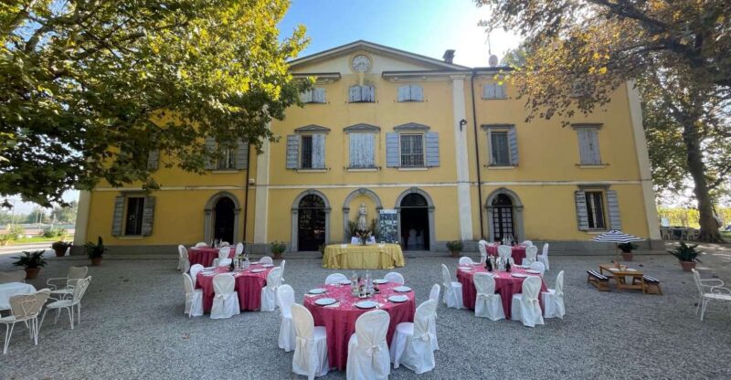 Modena: Balsamic Vinegar Cellar Tour, Tasting & Food Pairing - Exploring the Vinegar Cellar in the Historic Villa Attic