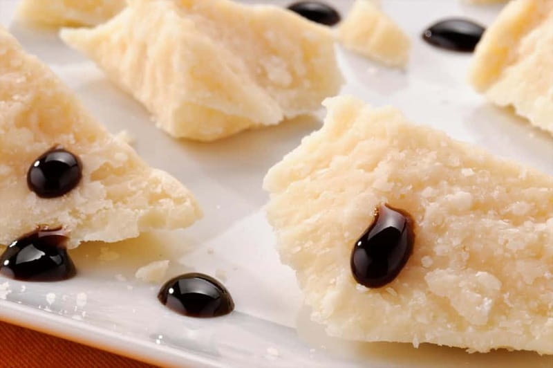 Modena: Guided Balsamic Vinegar Cellar Tour & Optional Meal - What Sets This Tour Apart from Others