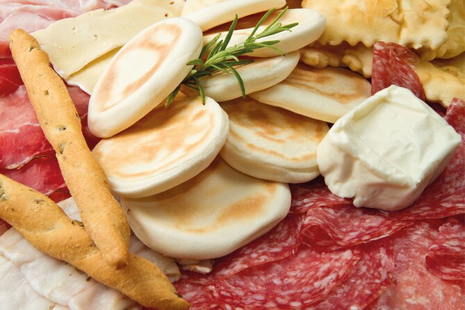 Modena Walking Tour with Audio and Written Guide by a Local - Exploring Modena with a Digital Guide and Local Insights