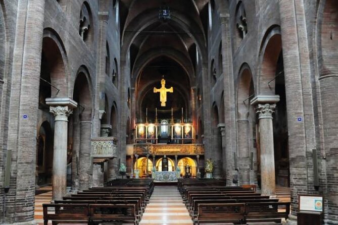 Modena Walking Tour with Audio and Written Guide by a Local - The Teatro Comunale Luciano Pavarotti and Its Connection to Opera