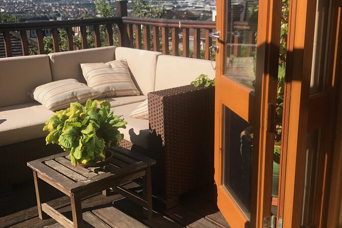 Modern Scottish Cooking Class & Lunch in Chef's Edinburgh Home - Leaving with a Scottish Gift and Extra Views