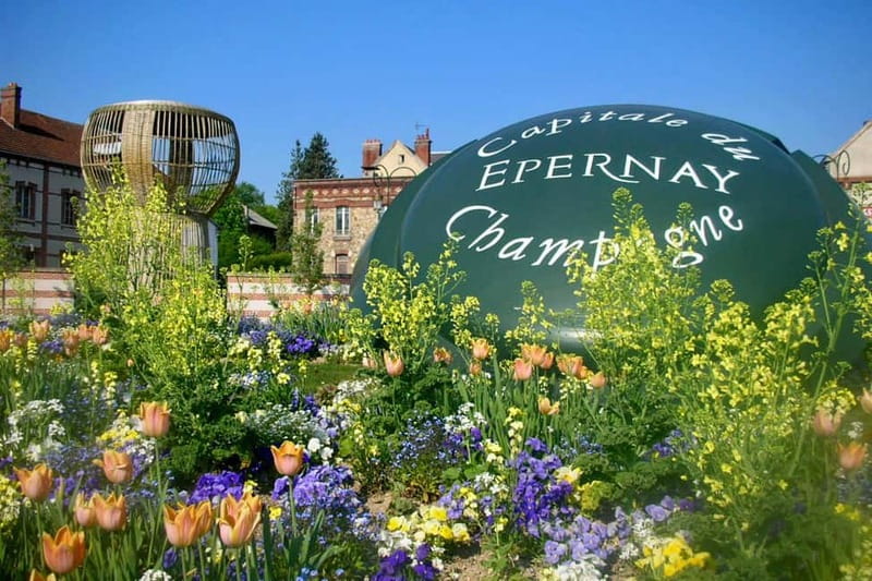 Moet et Chandon Veuve Clicquot Pommery Private Champagne - Key Points