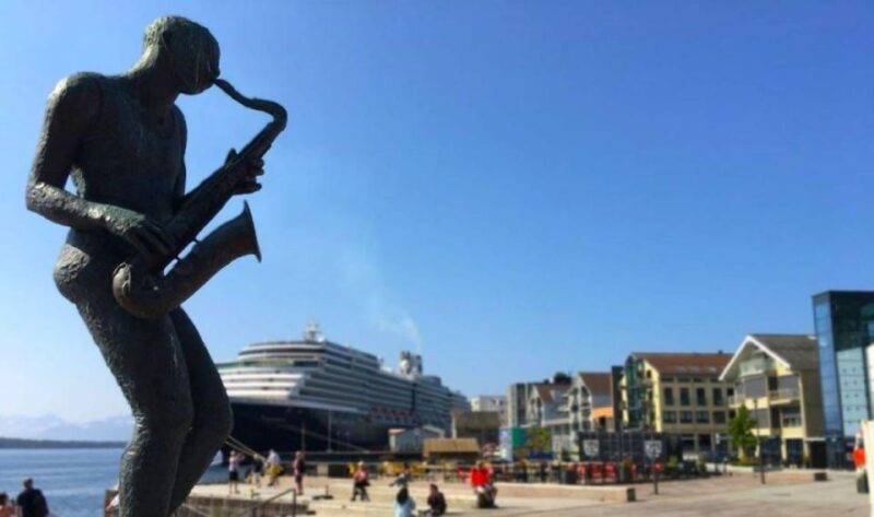 Molde: Atlantic Ocean Road & Varden Audio Guide Bus Tour - Key Points