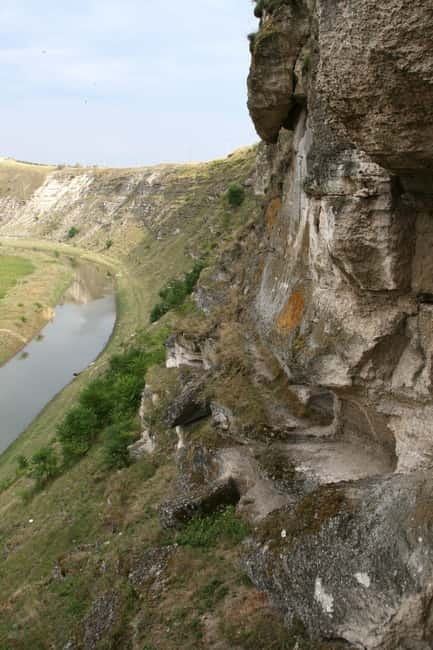 Moldova: Old Orhei cave monasteries Branesti wine tasting - Practical details: logistics, group size, and booking