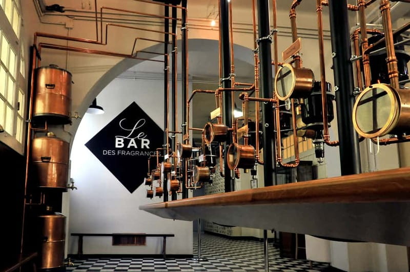 Molinard Parfums Grasse: Flash Perfume Workshop - The Perfume Bar: Your Creative Space