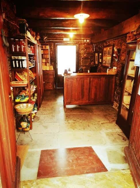 Molise Poggio Sannita (Is): tour of Palazzo Iacovone Birthplace de Horatiis house. - Explore the Historic Palazzo Iacovone and Birthplace of Prof. Cosmo de Horatiis