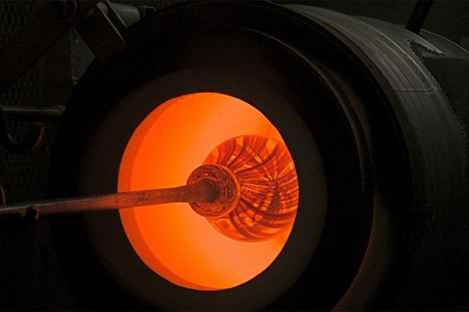 Molten glass magic - Glassblowing class - PRIVATE - Value and Limitations of the Experience