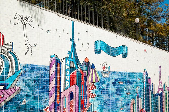 Mon Ami Vadio - Lisbon Old City Private Tuk Tuk Tour - The Guide and Customer Experience