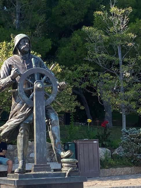 Monaco: Eze, Monte Carlo, and Monaco Private Tour - Scenic Drive on the Corniche Roads and the Grand Prix Circuit