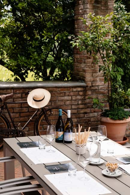 Monferrato: Tour the Winery and Enjoy a Tasting - An Intimate Wine Experience at Cadgal in Monferrato