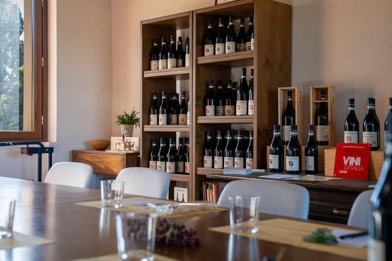 Monforte d'Alba: 7 glasses of Langhe with visit to Winery and Vineyards - Scenic Views and Photo Opportunities at Podere Gagliassi