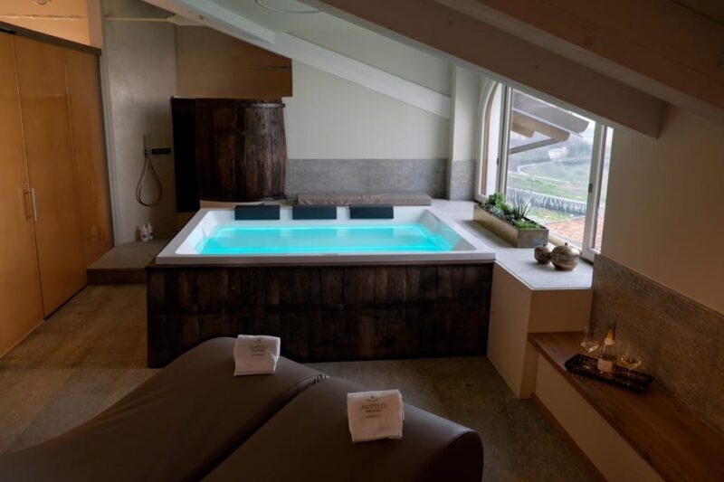 Monforte d'Alba: Jacuzzi Ritual with Wine Tasting - Meeting Point and Logistics in Monforte d’Alba