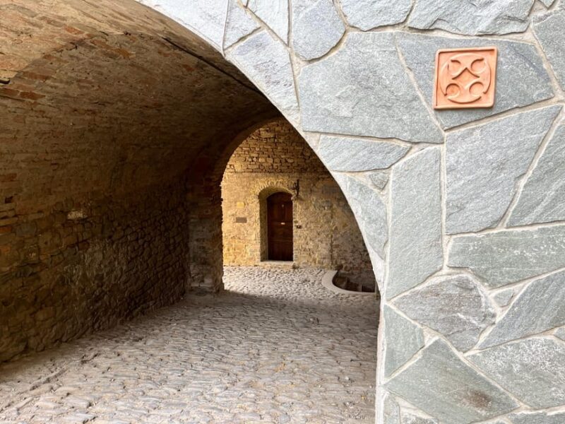 Monforte d'Alba: walking tour - Following the Uphill Path to the Heretics Community