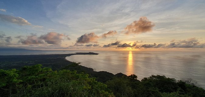 Monkey Mountain Jungle Hike Adventure - How Monkey Mountain Guides Help You Connect with Nature and Culture