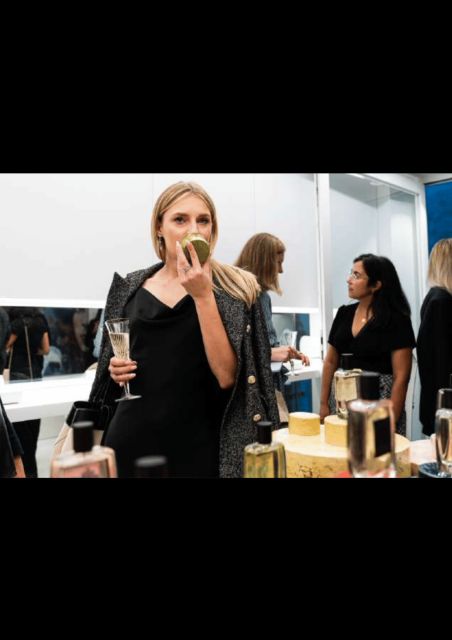 Monmarte Walking tour & French Perfumery Experience - The Paris Perfume Experience at LAtelier Parfum