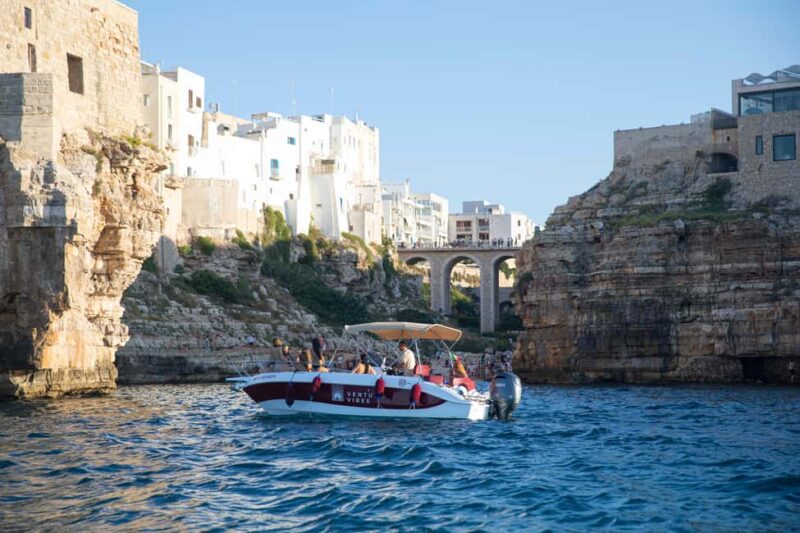 Monopoli: Private Boat Tour with Aperitif and Champagne - Key Points