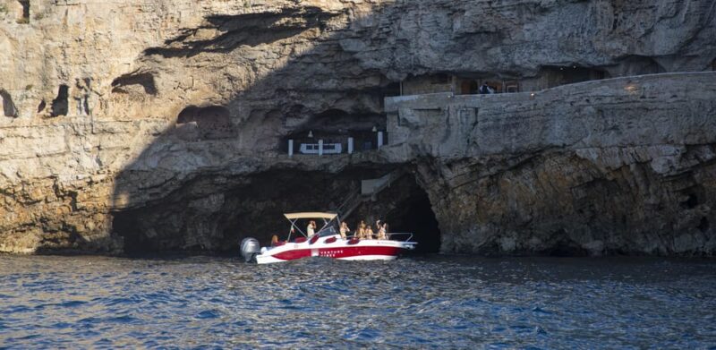 Monopoli: Private Boat Tour with Aperitif and Champagne - Logistics: Meeting Point and Group Size