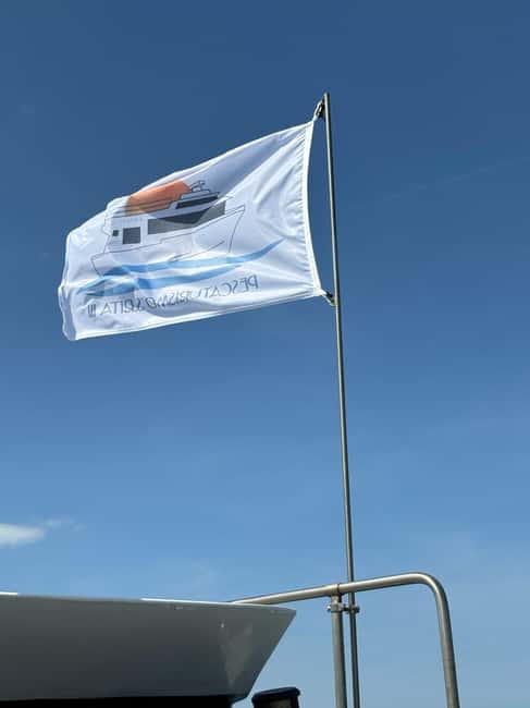 Monopoli: tour in barca a Polignano con soste e aperitivo - Exploring the Hermits Rock in Polignano a Mare