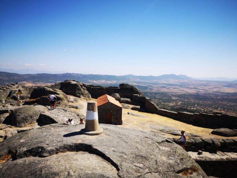 Monsanto: Guided Tour - The Return Through Historic Ruins and Panoramic Paths