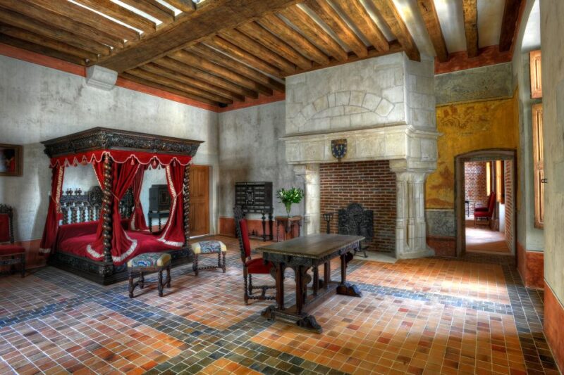 Mont Saint-Michel & Chateaux Country 3-Day Tour from Paris - Visiting Mont Saint-Michel and the Tidal Island