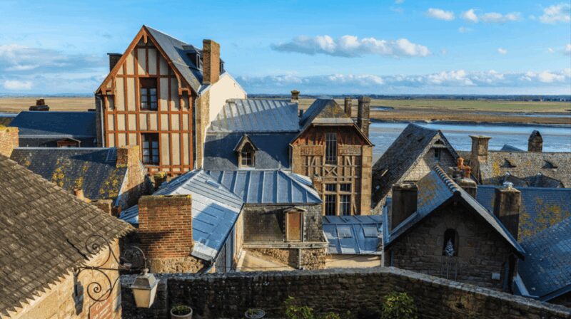 Mont-Saint-Michel: Private Guided Tour with Abbey Entrance - Highly Praised Guide Expertise and Personal Touch