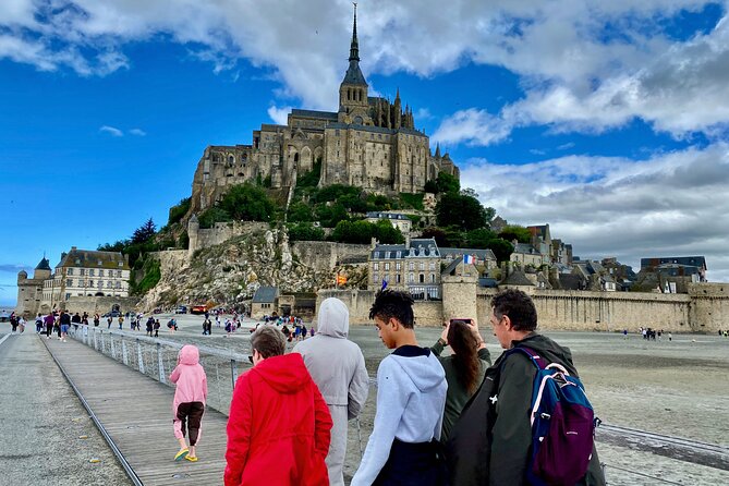 Mont Saint-Michel Small-group 2 to 7 people from Paris - Optional Upgrade: Hotel Transfers and Calvados Tasting