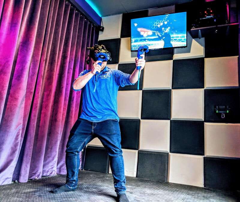 Mont-Tremblant: VR Arcade - Game Station - What You Can Expect at the VR Stations