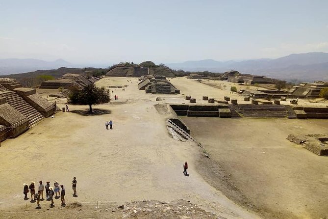 Monte Albán tour plus alebrijes and black clay workshops. - Discover the Highlights of the Monte Albán, Alebrijes, and Black Clay Tour in Oaxaca