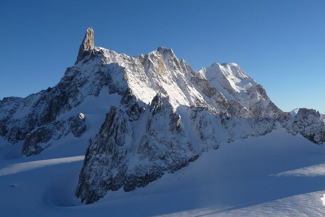 Monte Bianco Skyway Experience - Reaching the Pinnacle at Punta Helbronner