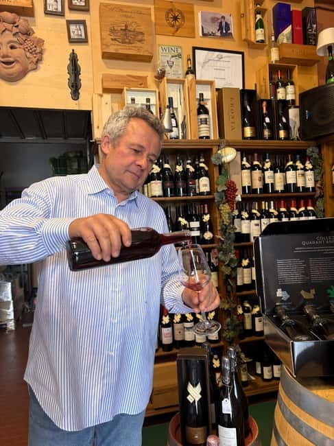 Montecatini Terme: Aperitifs with local wine and oil tasting - Discovering a Historic Shop in Montecatini Terme