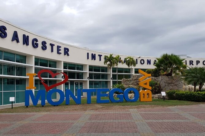 Montego Bay Jamaica Airport/ Port Transfers to Montego Bay Hotels - Flexible Booking with Options to Add Snacks or Wine